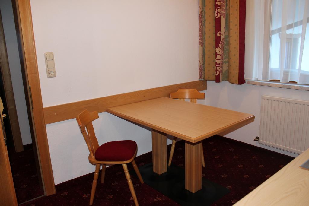Hotel Hoellroah Kappl  Pokoj fotografie